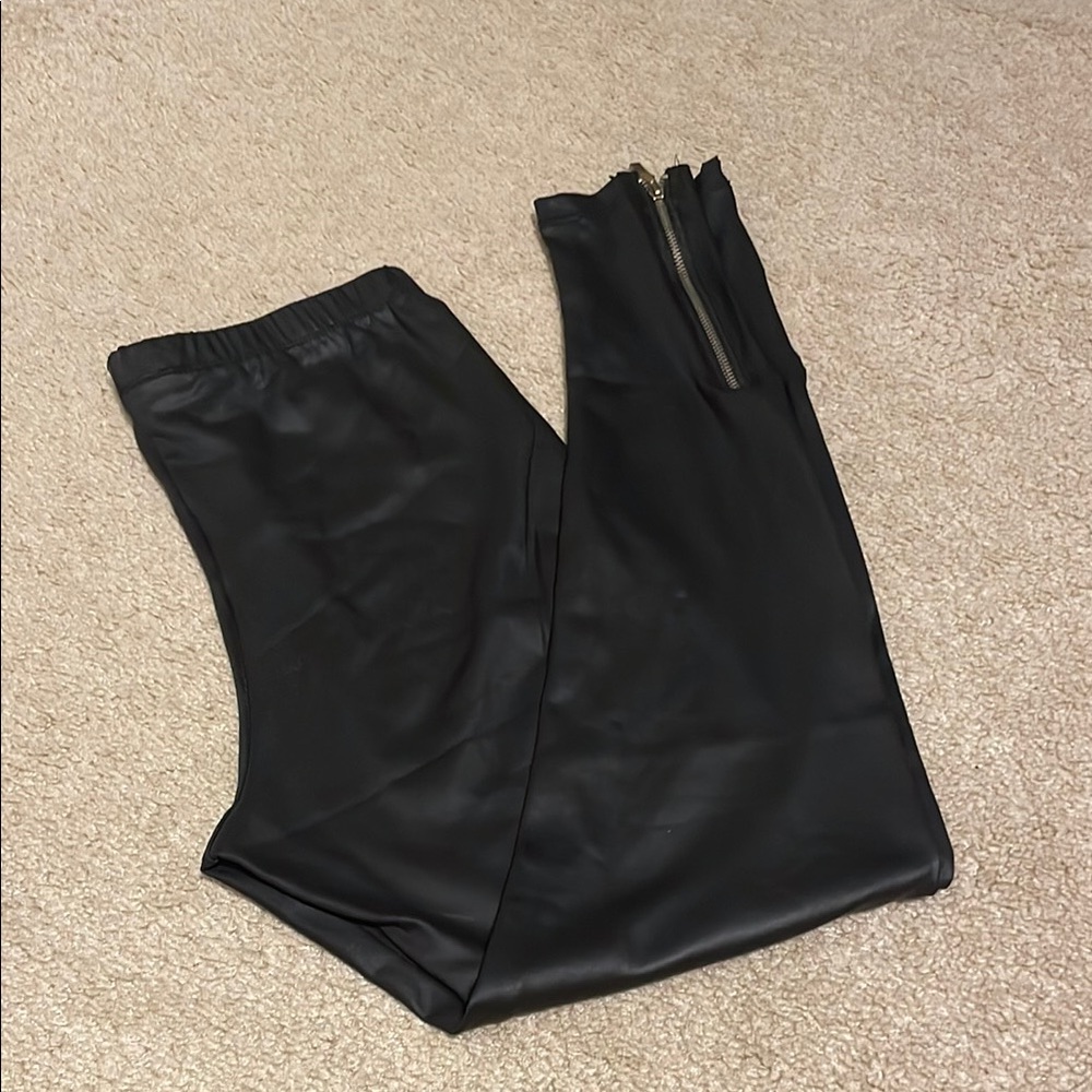 Faux Leather Leggings with Zipper Detail
